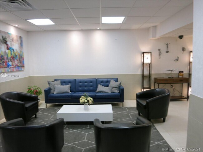 Foto del edificio - 4164 Inverrary Dr