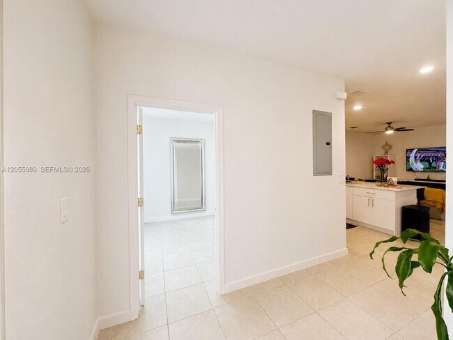 Building Photo - 26437 SW 149th Ave