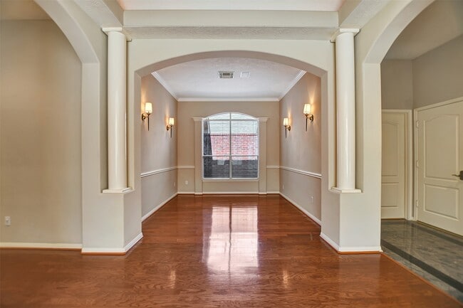 Building Photo - 1110 Parkhaven Ln
