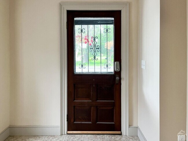 Foto del edificio - 122 2nd St