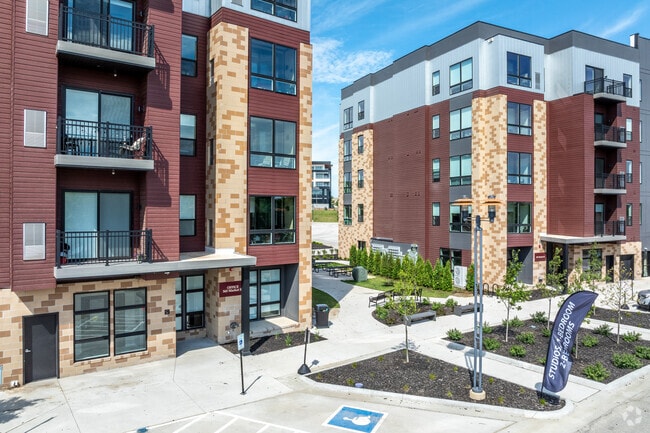 Building Photo - Concord at Marketplace 55+ Independent Living