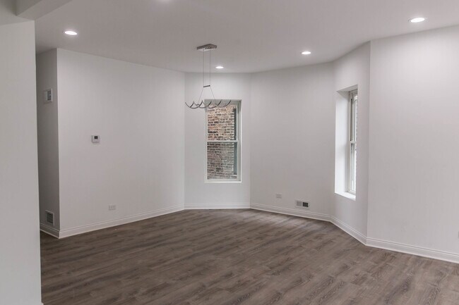 Foto del edificio - 3406 W Lexington St