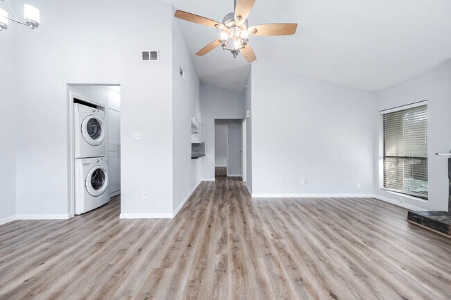 Building Photo - 1881 Bering Dr