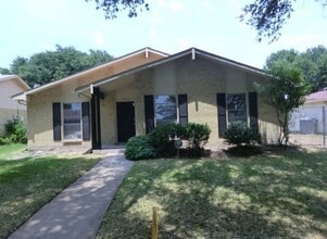 Building Photo - 3313 Janwood Ln