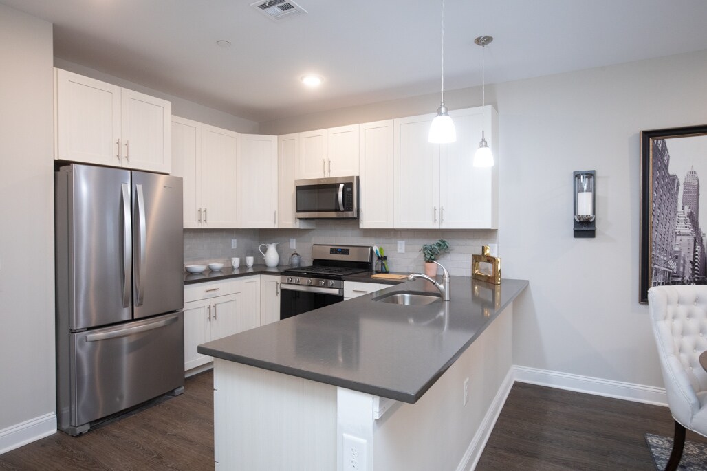 Birchwood Park Rentals in Cranford at 215 Birchwood Ave Cranford, NJ