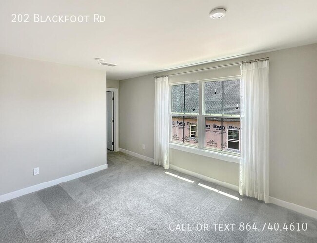 Building Photo - 202 Blackfoot Rd