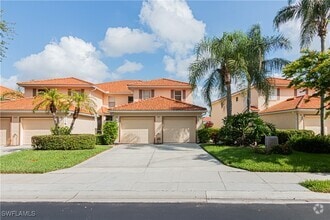 Building Photo - 260 Robin Hood Cir