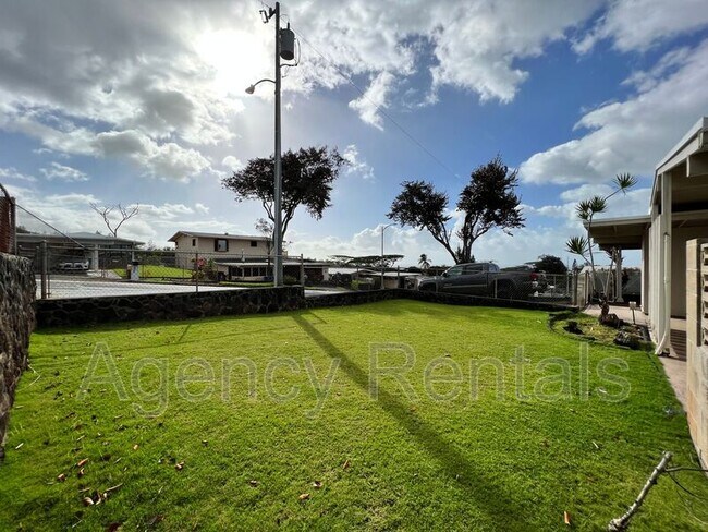 Building Photo - 2458 Aumakua St