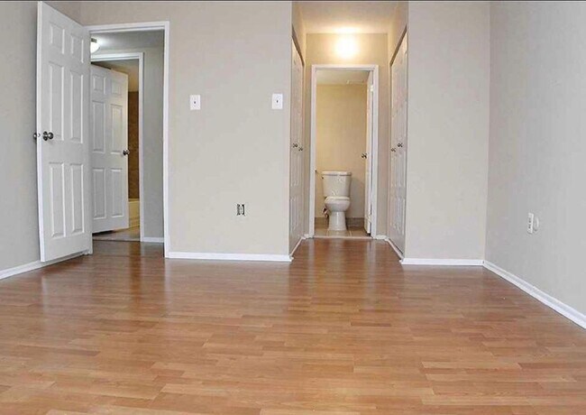 Foto del edificio - 217 James Ct