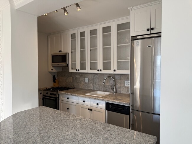 Building Photo - 205 West End Ave