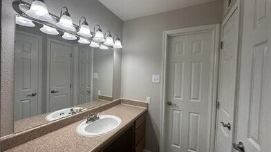 Building Photo - 7315 Brompton St