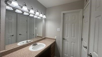 Building Photo - 7315 Brompton St