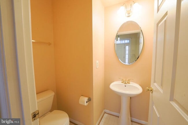 Building Photo - 303 Highland Ridge Ave
