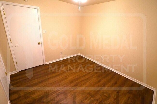 Building Photo - 1720 Aztec Trce