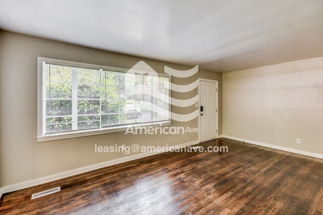Building Photo - 6620 4th Ave S