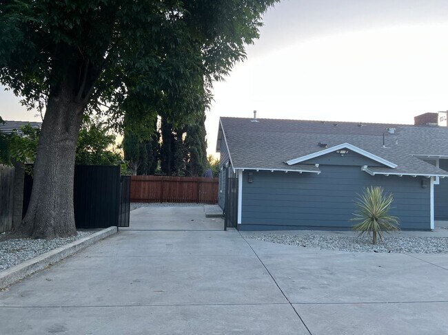 Foto del edificio - 8941 Balboa Blvd