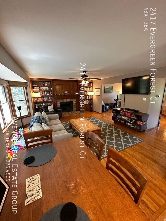 Foto del edificio - Just Listed! - 2417 Evergreen Forest Ct