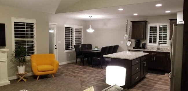 Foto del edificio - 2388 W 525 S St