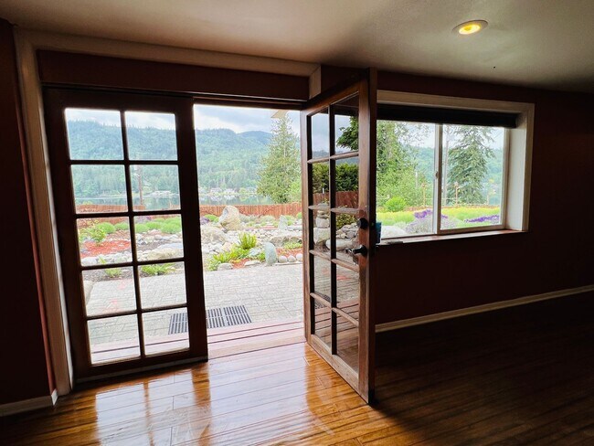 Building Photo - Schultz - Big Lake