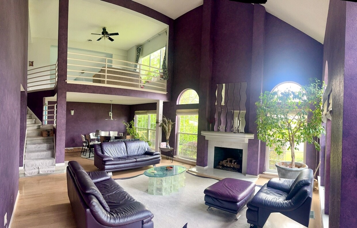 Foto principal - 8900 Duchess Way