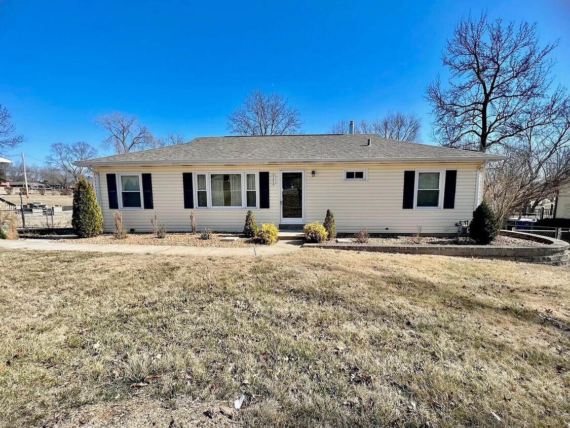 Primary Photo - 120 Lock Dr