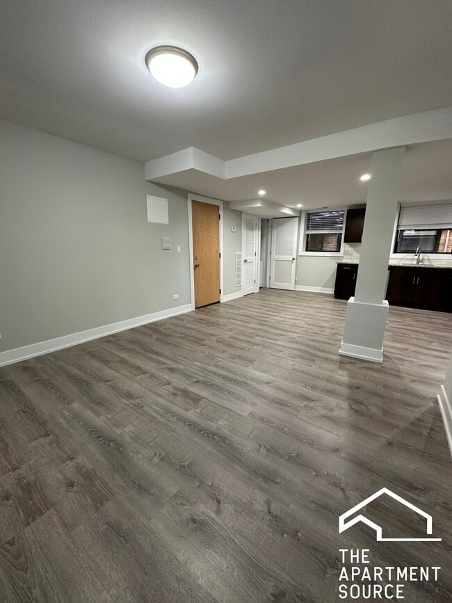 Building Photo - 918 Crain St