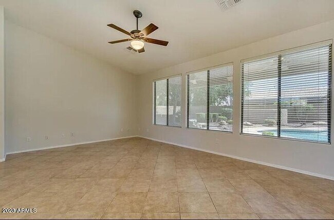 Building Photo - 4111 E Runaway Bay Dr