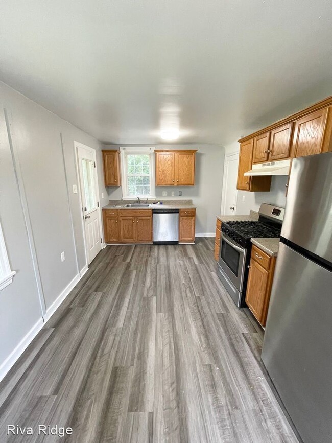 Building Photo - 2 br, 1 bath House - 160 Collins Drive