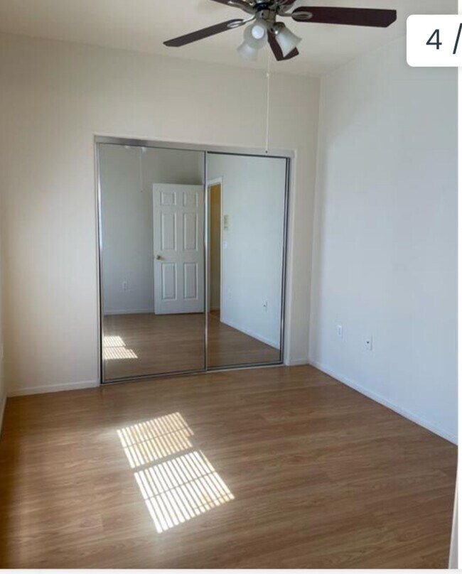 Foto del edificio - 5950 Barbosa Dr