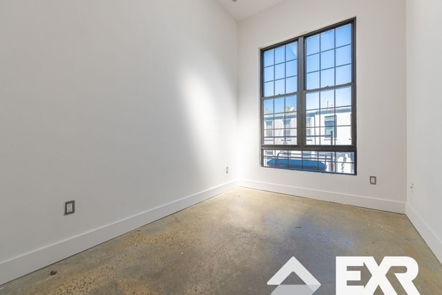 Building Photo - 753 Lexington Ave