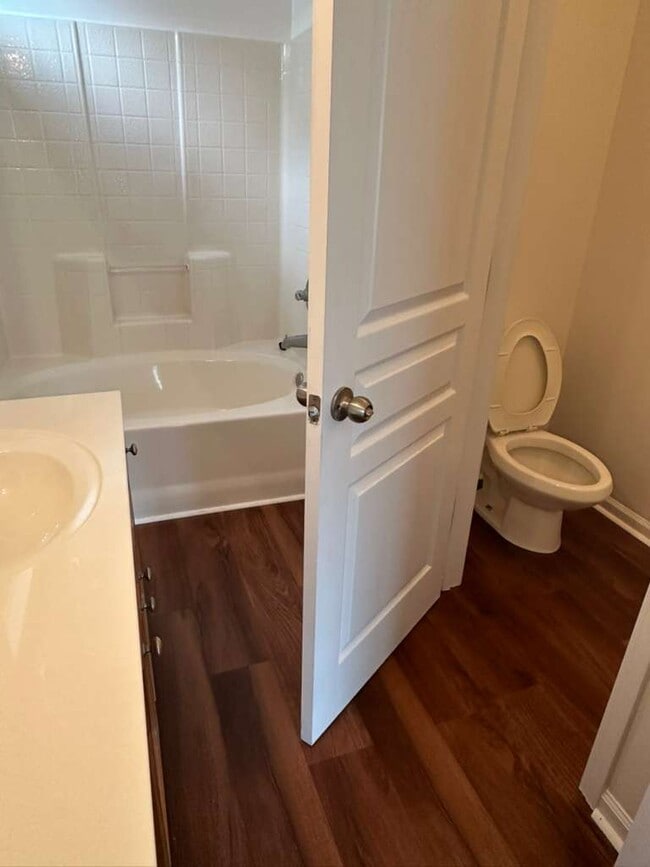 Foto del edificio - 13749 Calloway Glen Dr