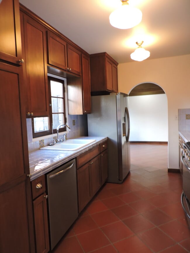 Building Photo - 3751 Olive Ave