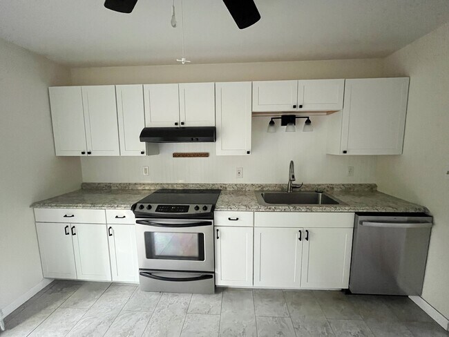 Foto del edificio - 25A Pine Ln