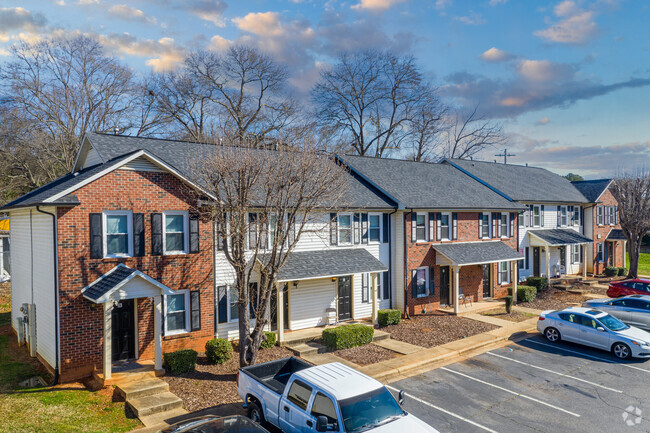 Building Photo - Ashbrook Village