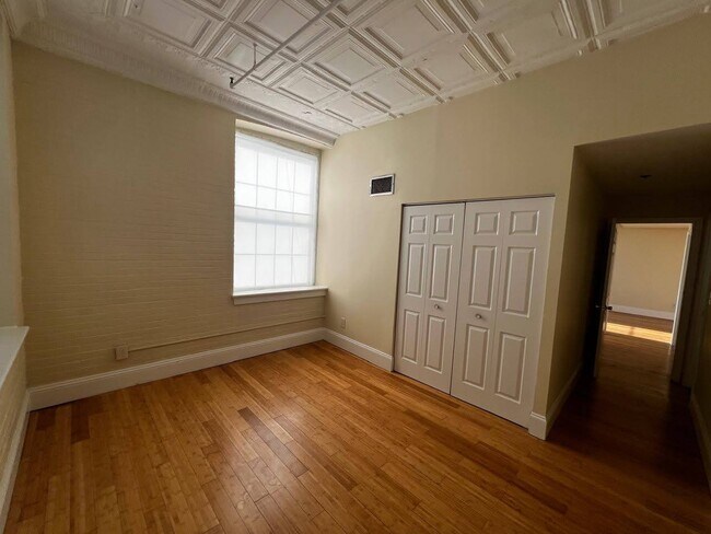 Foto del edificio - 56 St Joseph St