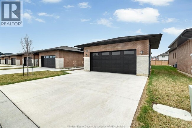 Building Photo - 658 Lily Mac Blvd.