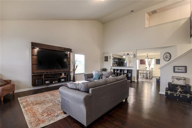 Building Photo - 514 Luna Vista Dr