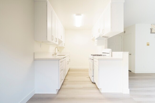 Cocina 1 - 112 S St Andrews Pl