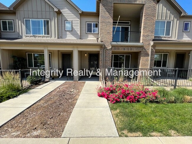 Building Photo - 598 E Dry Creek Pl