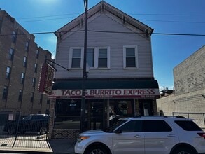 Building Photo - 2540 N Halsted St
