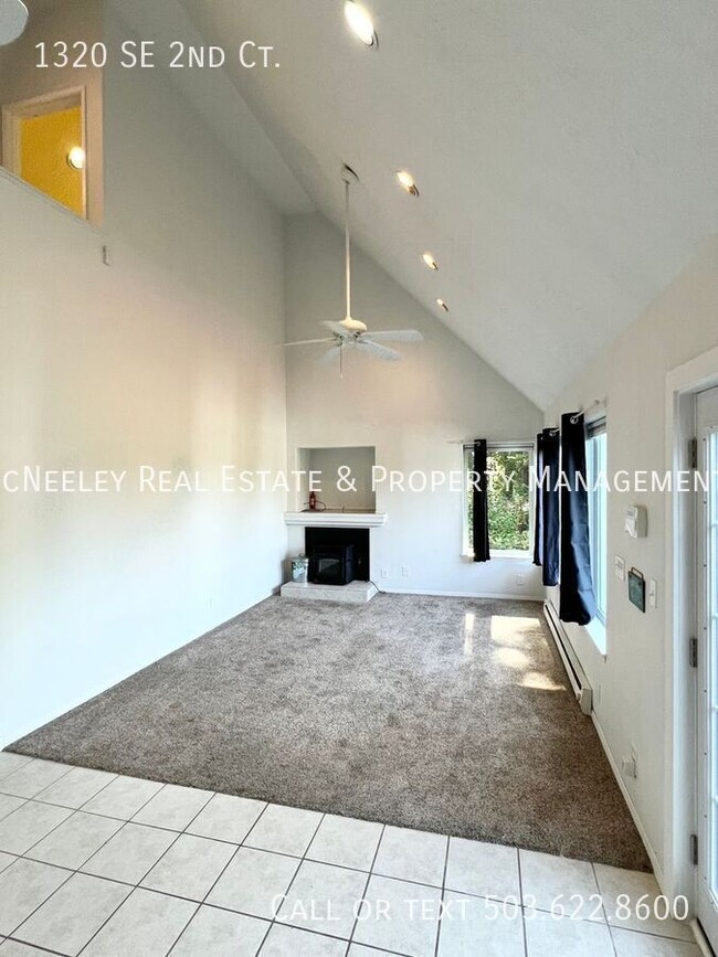 Building Photo - Cozy & Quiet Lincoln City home close to De...