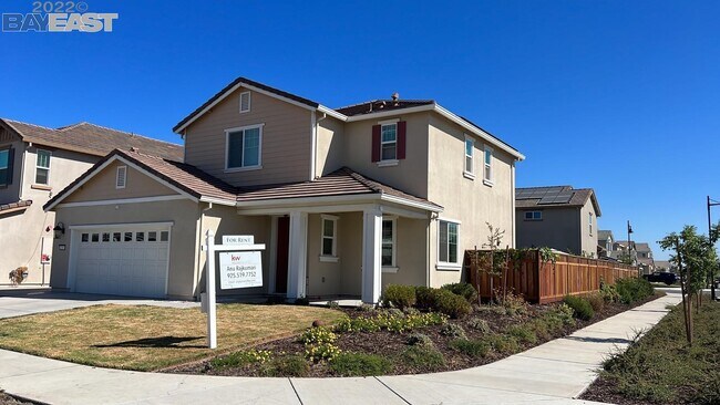 Building Photo - 2809 Athena Dr