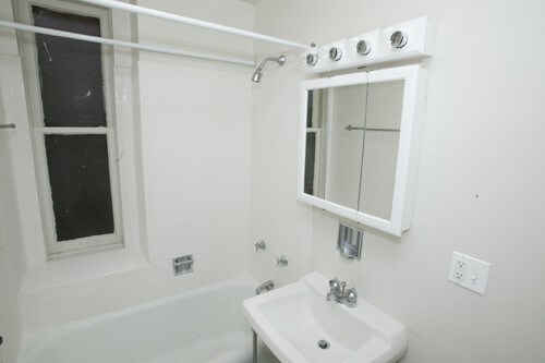 Foto del edificio - 535 W Cornelia Ave