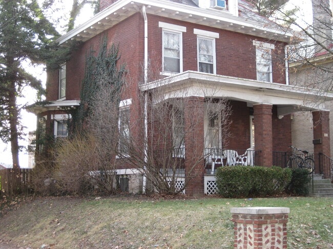 Building Photo - 77 E Northwood Ave