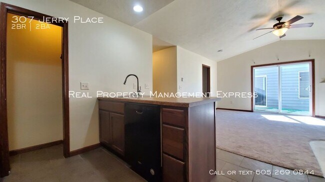 Building Photo - 307 Jerry Pl
