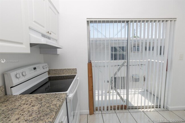 Building Photo - 1153 SW 7th St