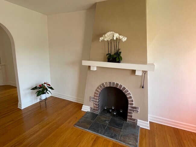 Foto del edificio - 4535 W 12th St