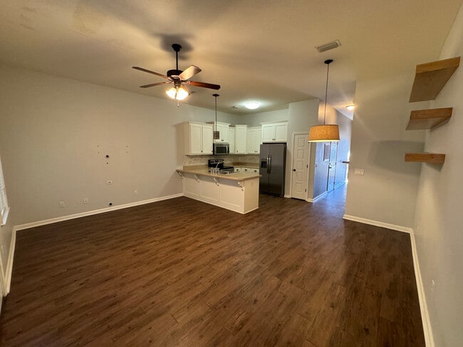 Building Photo - 7226 Quail Hollow Dr