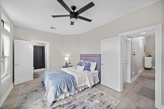 Foto del edificio - 1603 Holly St
