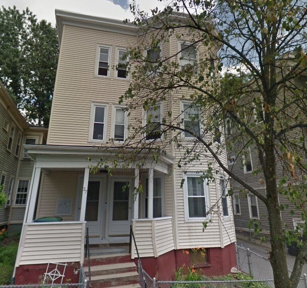 Primary Photo - 35 Hancock St